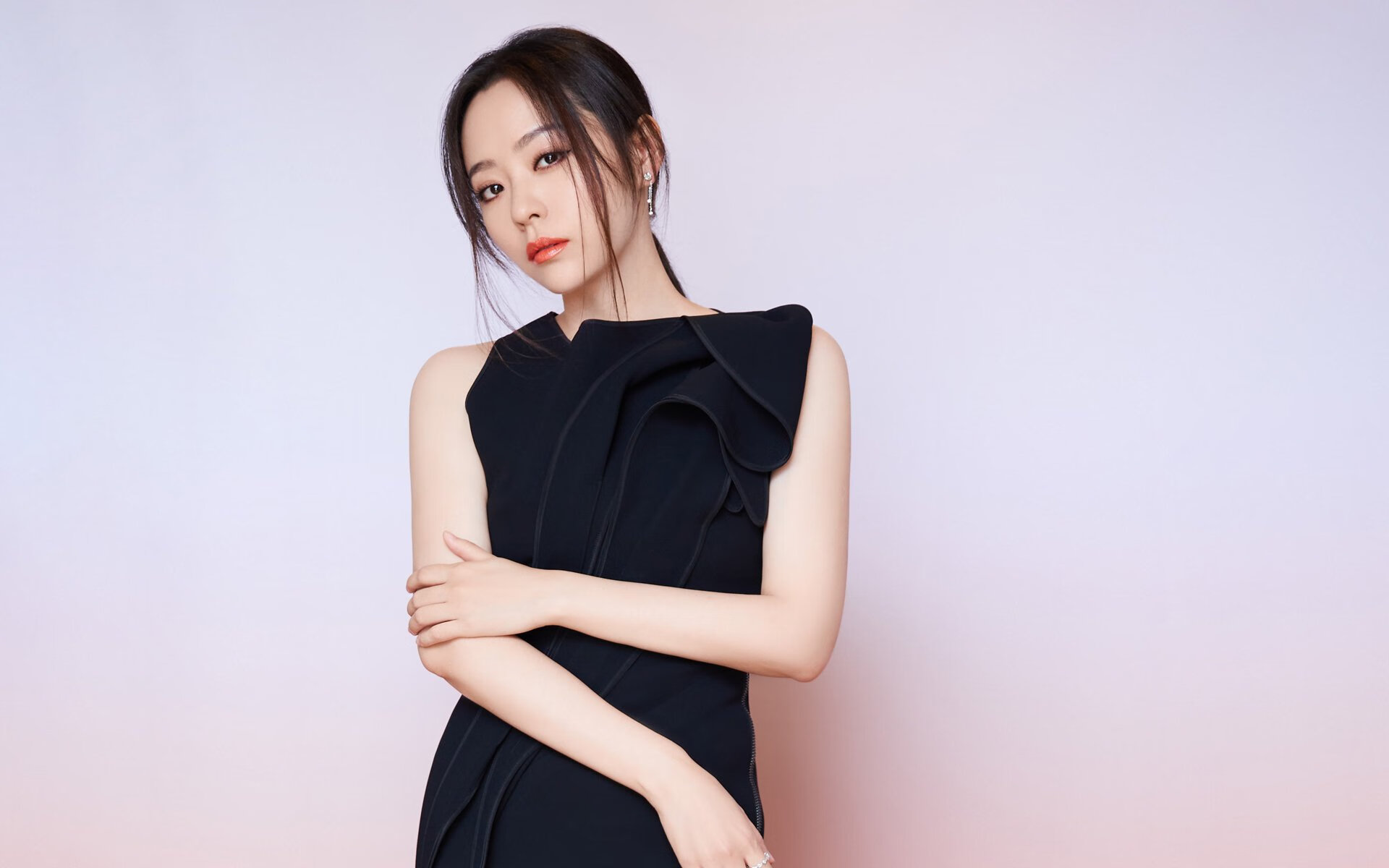 伊朗马术协会授予阿里·巴赫蒂亚里“年度最佳障碍赛骑手”称号。